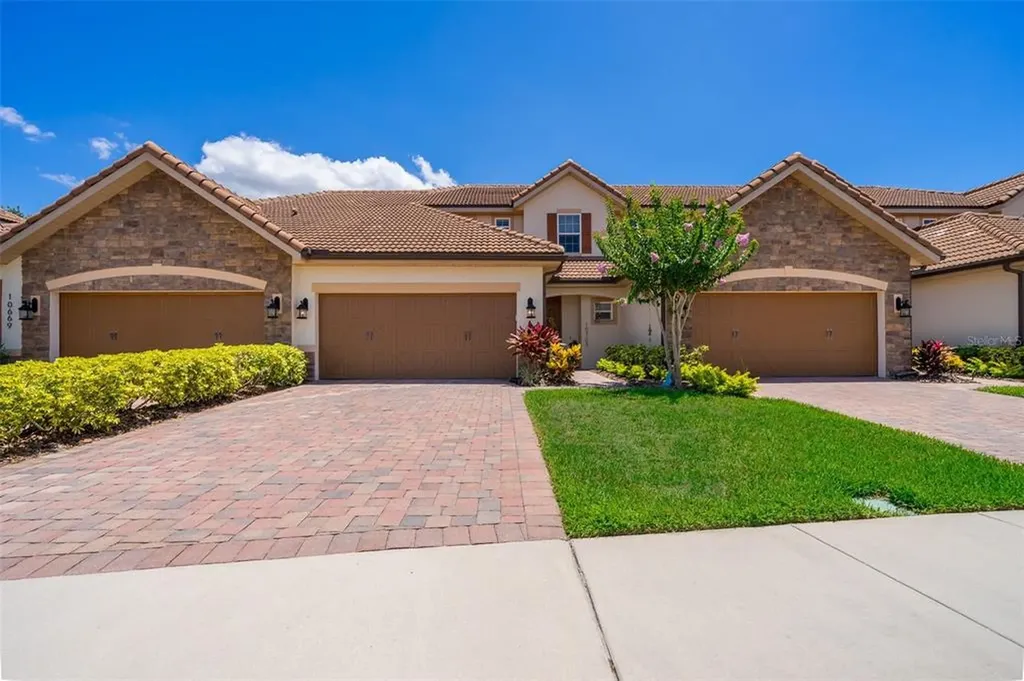 10703 Belfry Circle Orlando FL 32832