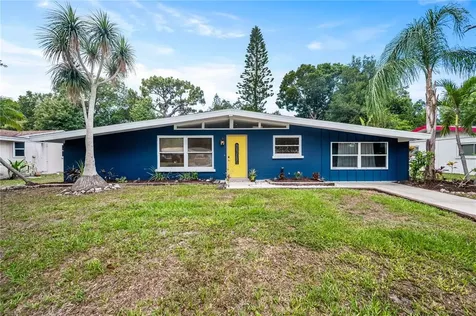 4224 Des Plains Drive Sarasota FL 34233