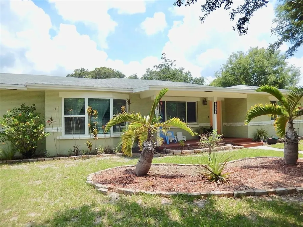 1825 Cleveland Street Clearwater FL 33765