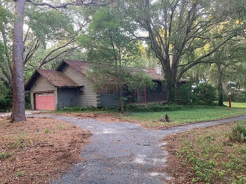 17485 SE Highway 450 Umatilla FL 32784