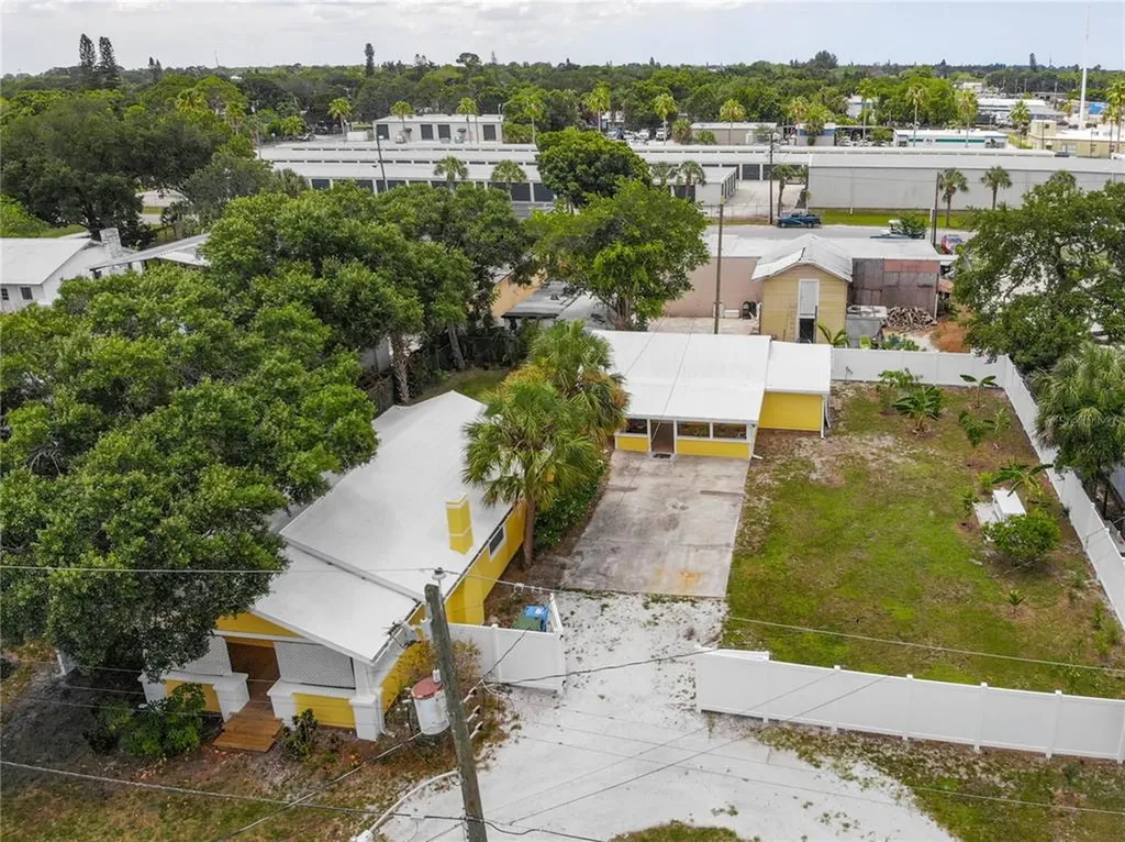 803 22nd Avenue W Bradenton FL 34205