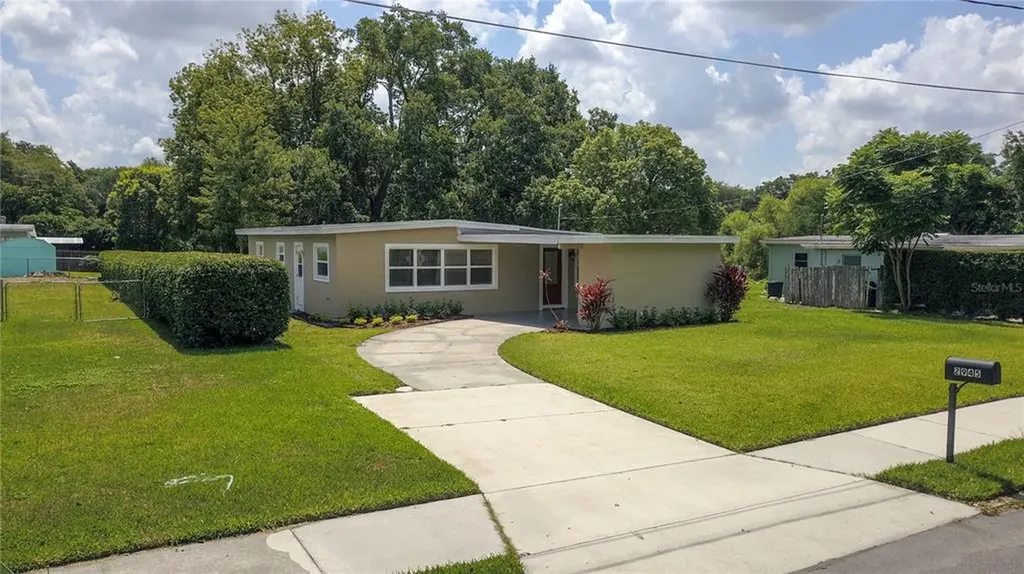 2945 Condel Drive Orlando FL 32812