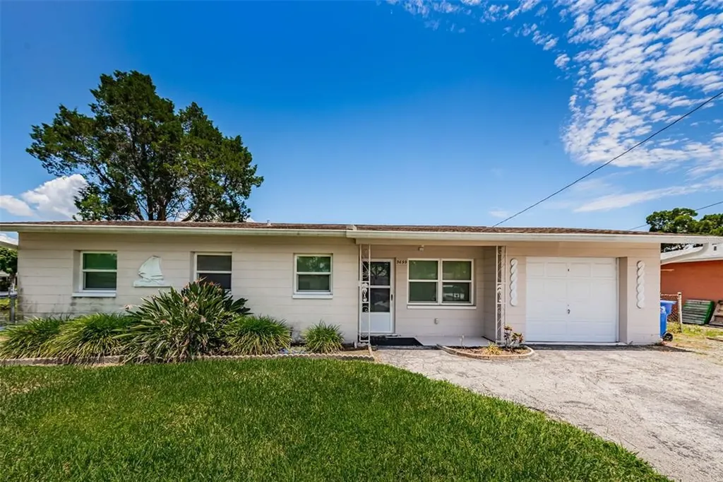 9699 2nd Street N St Petersburg FL 33702