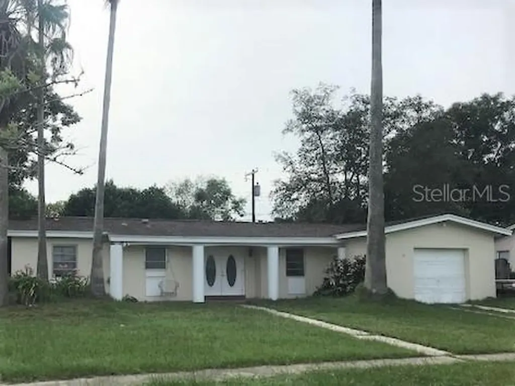 1223 W Wellington Drive Deltona FL 32725