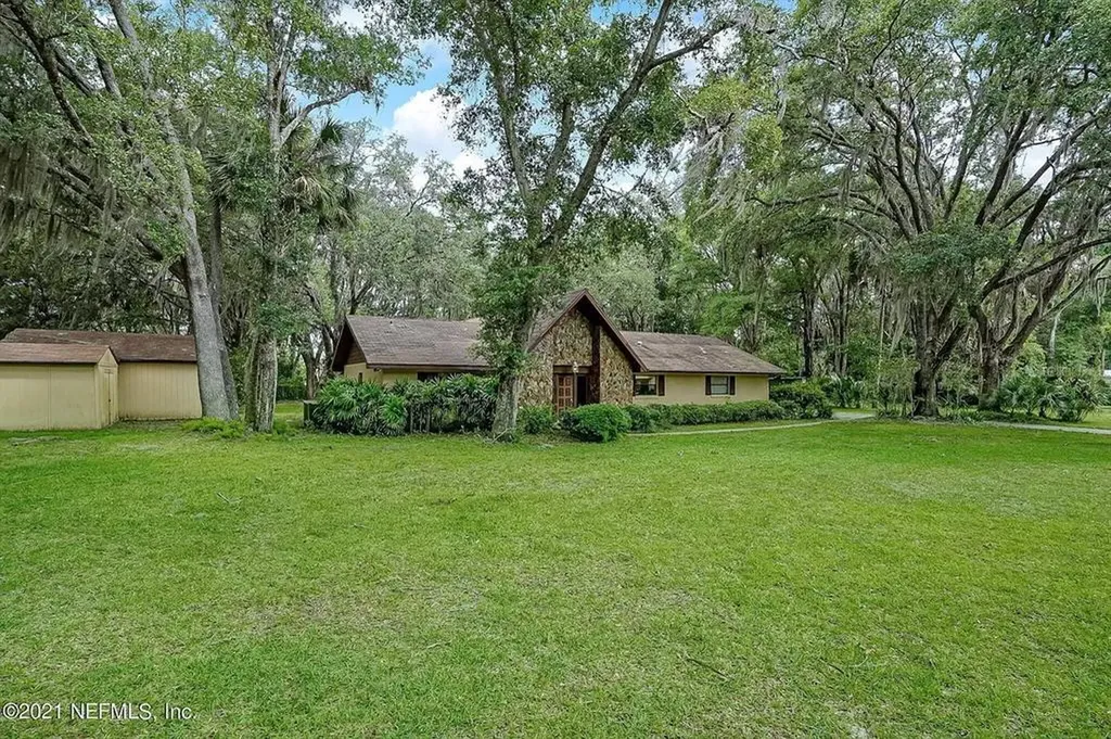 103 Tuscawilla Road N San Mateo FL 32187