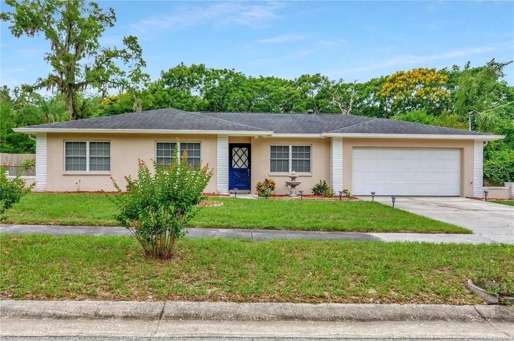 9019 Navajo Avenue Tampa FL 33637