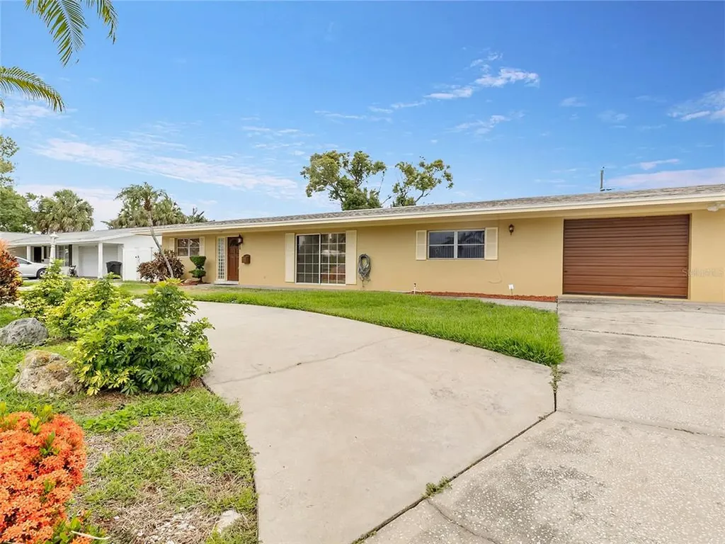 4368 50th Terrace S St Petersburg FL 33711