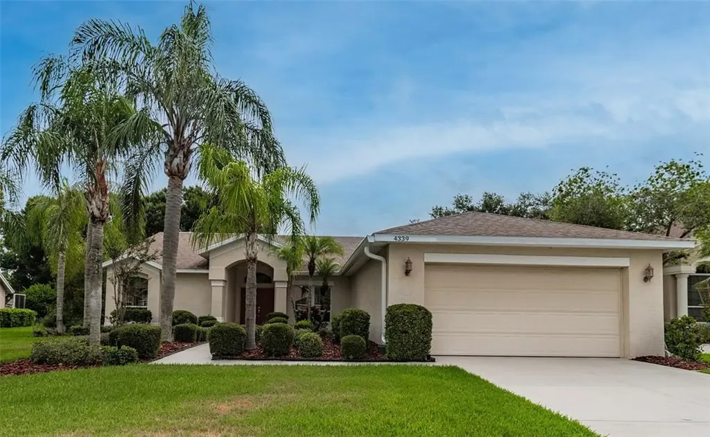 4339 Winding Oaks Circle Mulberry FL 33860