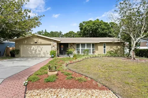 7565 21st Street N St Petersburg FL 33702