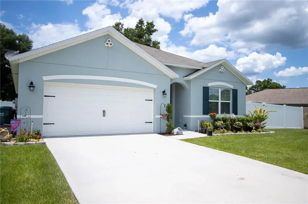 2461 NE 43rd Road Ocala FL 34470