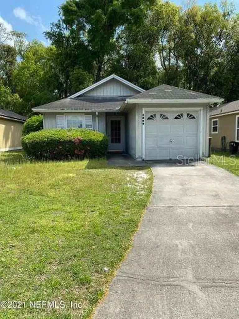 5209 Glen Alan Court S Jacksonville FL 32210