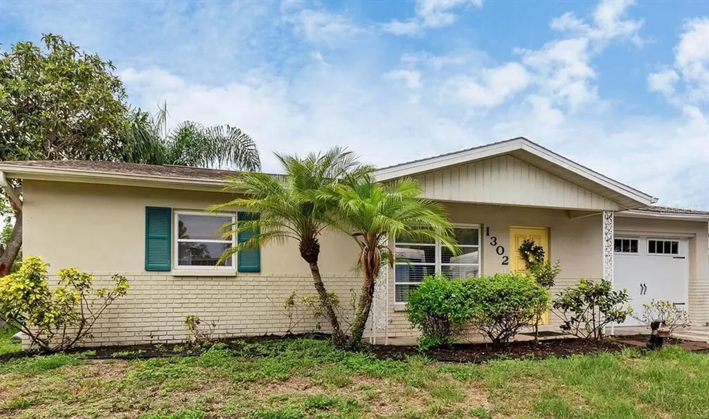 1302 Ridgewood Avenue Venice FL 34285