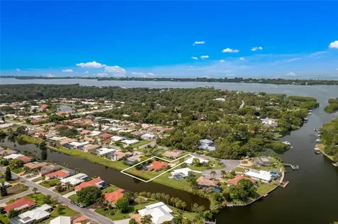 26 Bridge Street Englewood FL 34223