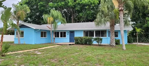 476 Poincianna Drive Sarasota FL 34243