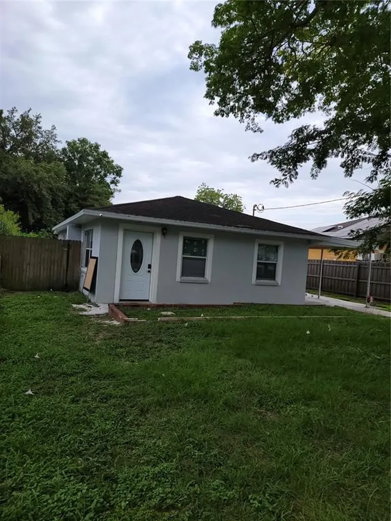 2116 W Skagway Avenue Tampa FL 33604
