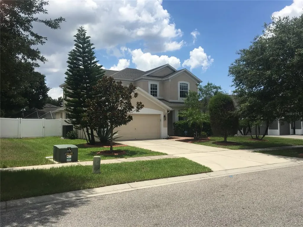 2045 Heartland Circle Valrico FL 33594