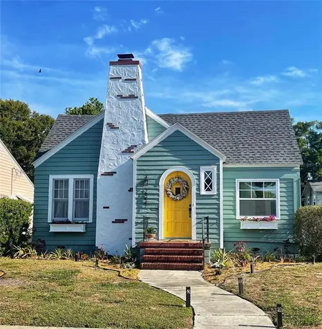2837 8th Avenue N St Petersburg FL 33713
