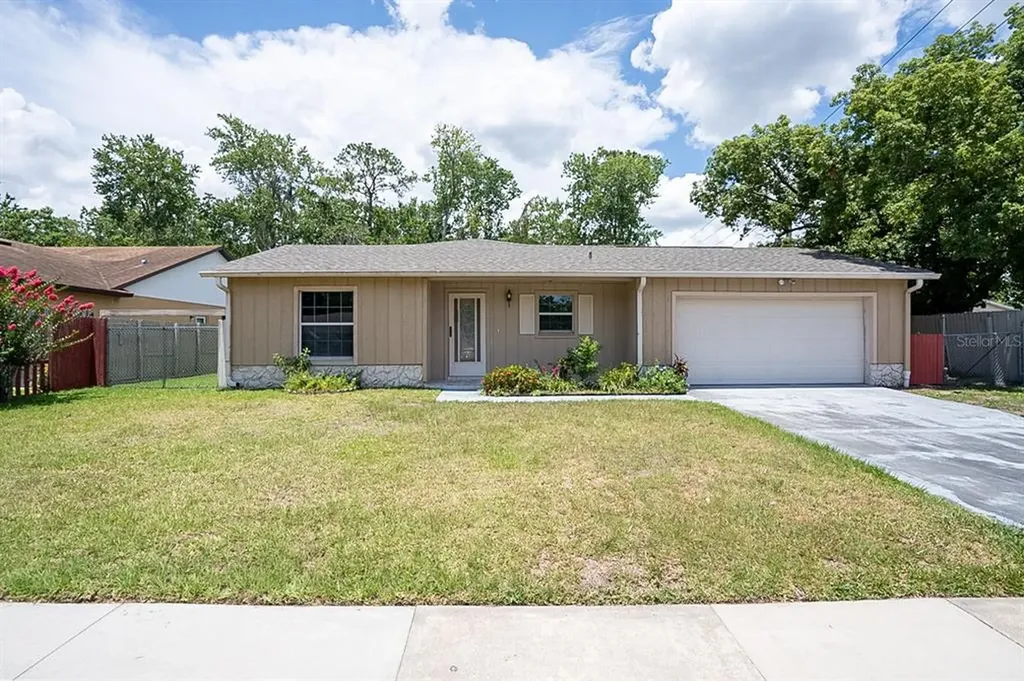 7561 Quail Pond Street Orlando FL 32822