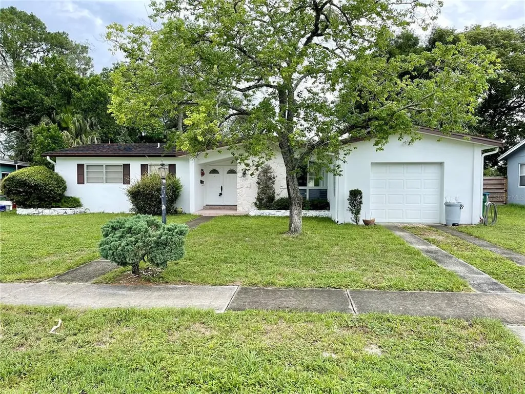 1316 W Wellington Drive Deltona FL 32725