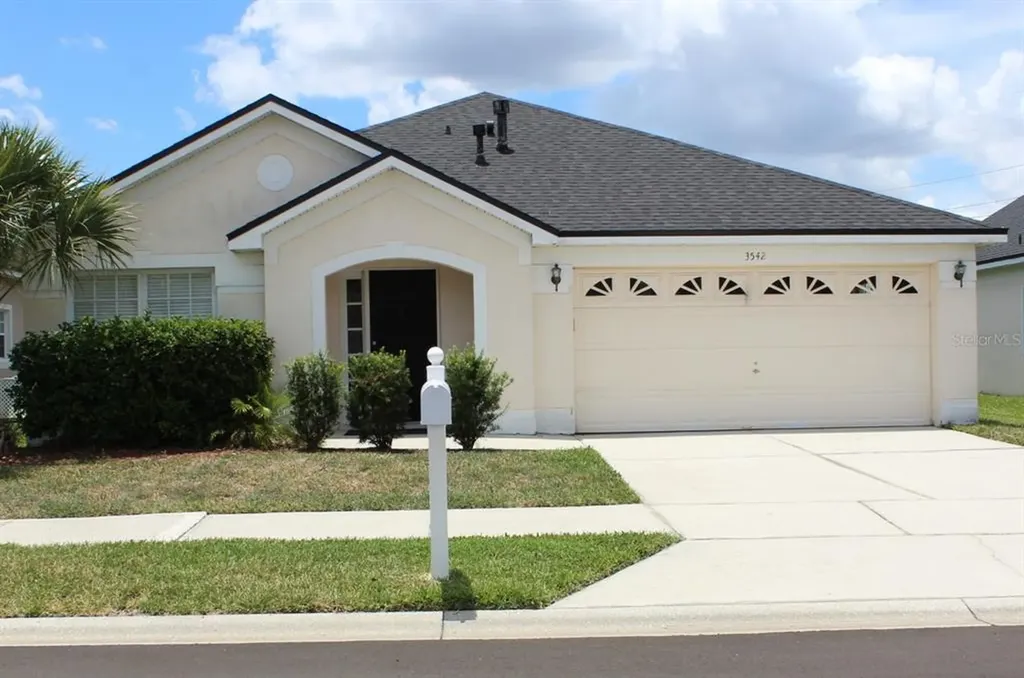 3542 Clear Stream Drive Orlando FL 32822
