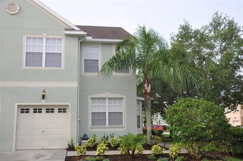 554 Vallance Way NE St Petersburg FL 33716