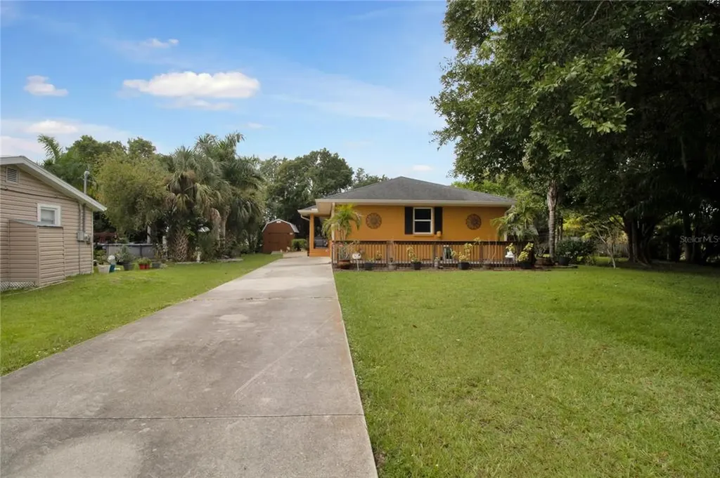 225 W Mckenzie Street Punta Gorda FL 33950