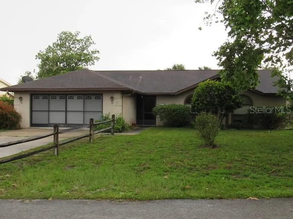10 Canter Club Court Debary FL 32713
