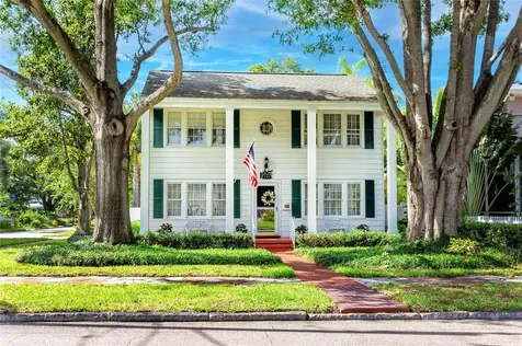 195 29th Avenue N St Petersburg FL 33704