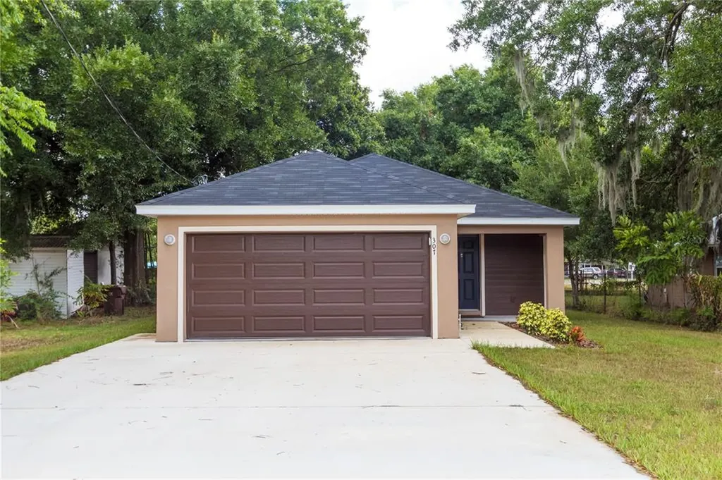 307 NW 8th Street Mulberry FL 33860