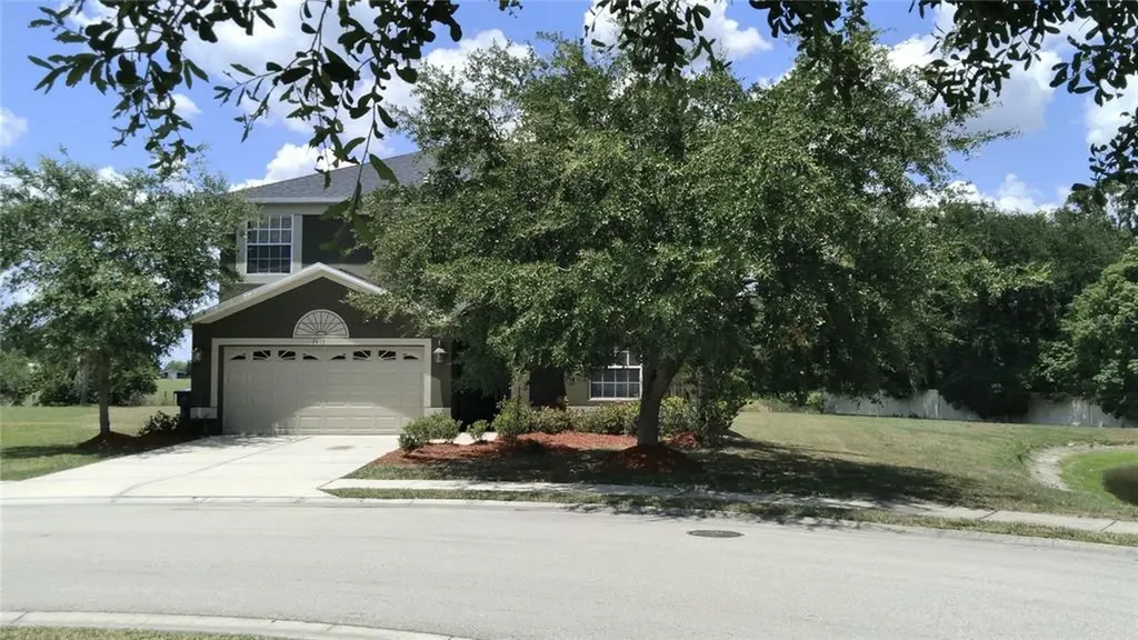 2415 Hamlet Circle Lakeland FL 33810
