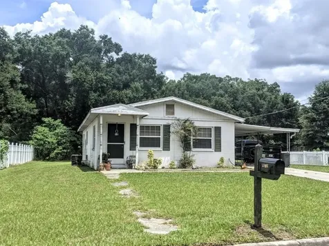 13824 12th Street Dade City FL 33525