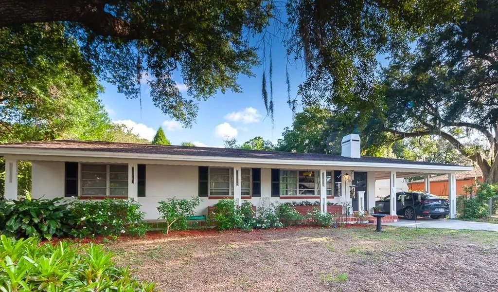 5616 Oakland Drive Tampa FL 33617