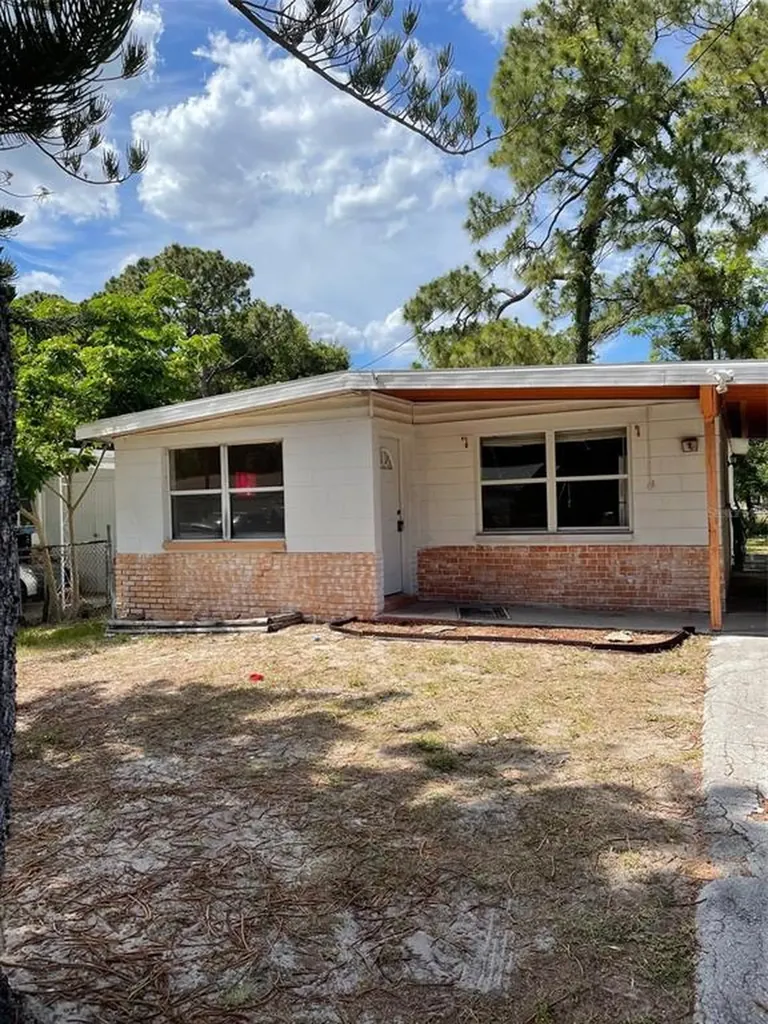 6337 60th Avenue N St Petersburg FL 33709