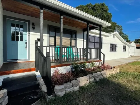 4594 10th Avenue N St Petersburg FL 33713