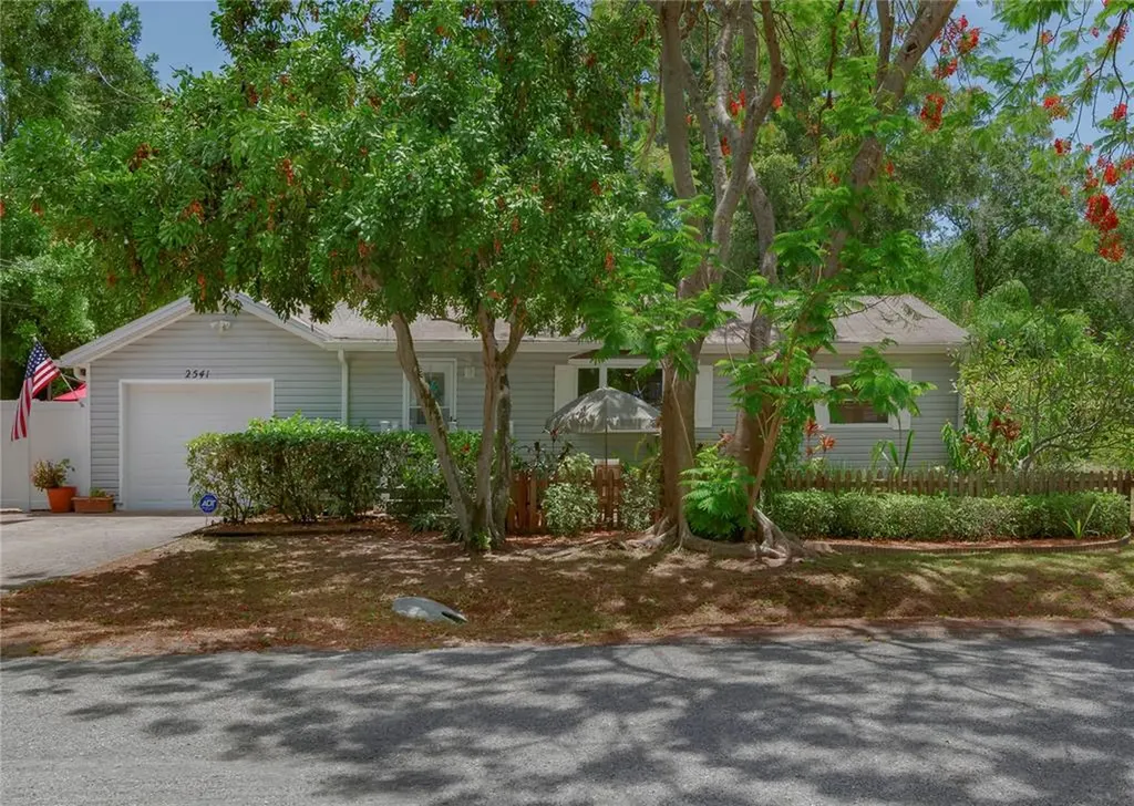 2541 49th Avenue N St Petersburg FL 33714