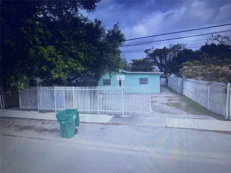 1435 NW 58th Terrace Miami FL 33142