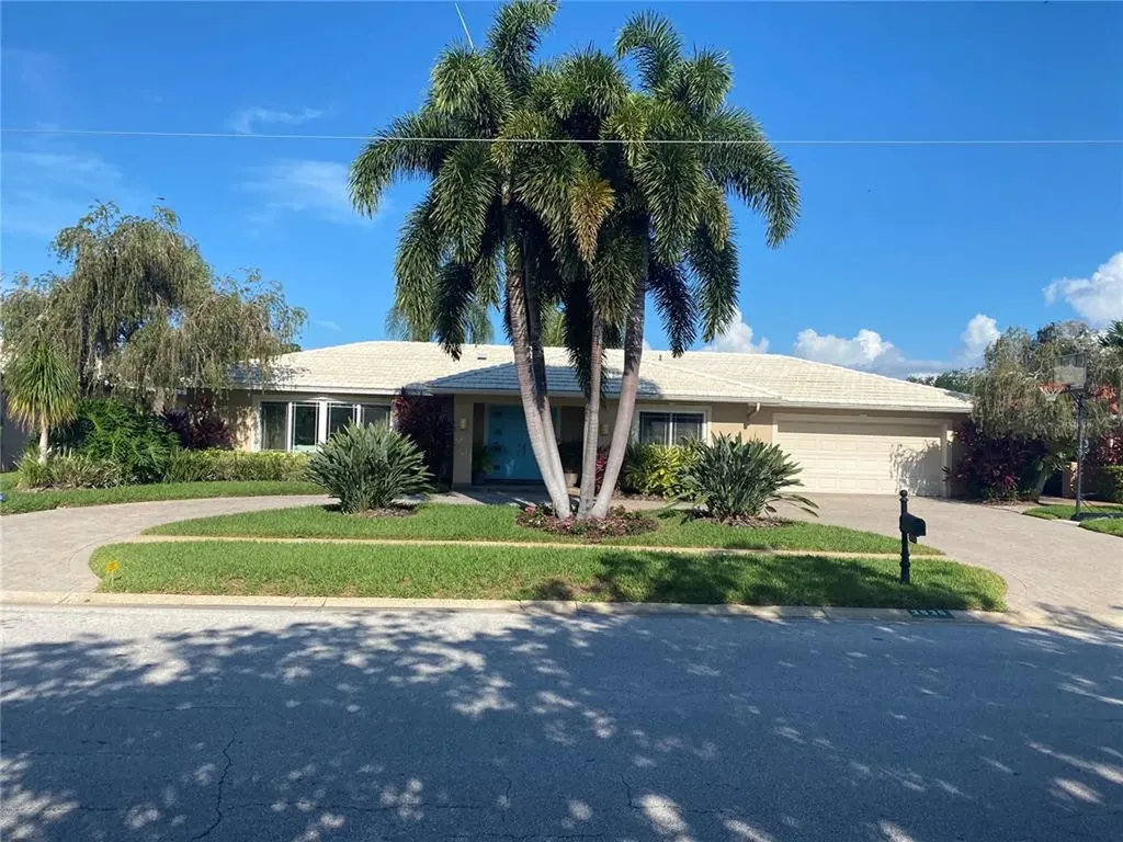 3936 Doral Drive Tampa FL 33634