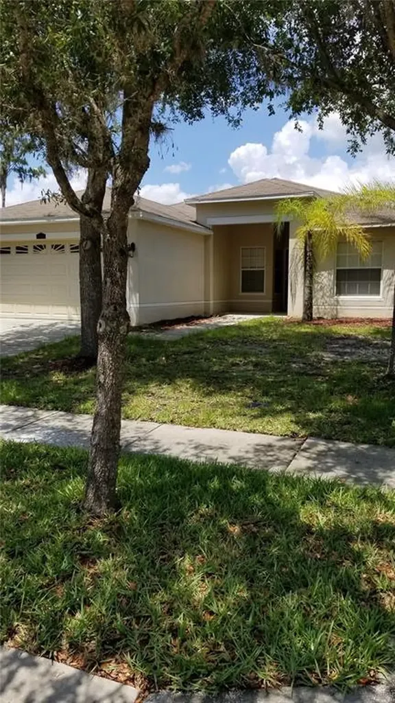 3949 Constantine Loop Wesley Chapel FL 33543