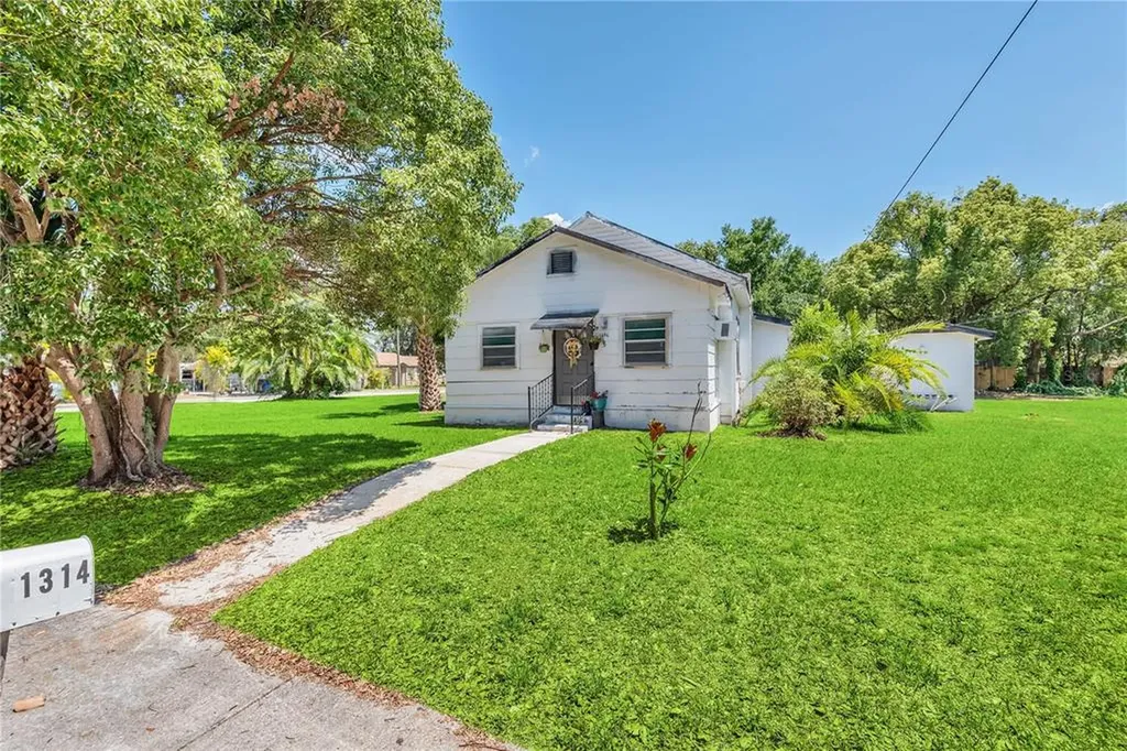 1314 Ernest Street Kissimmee FL 34741