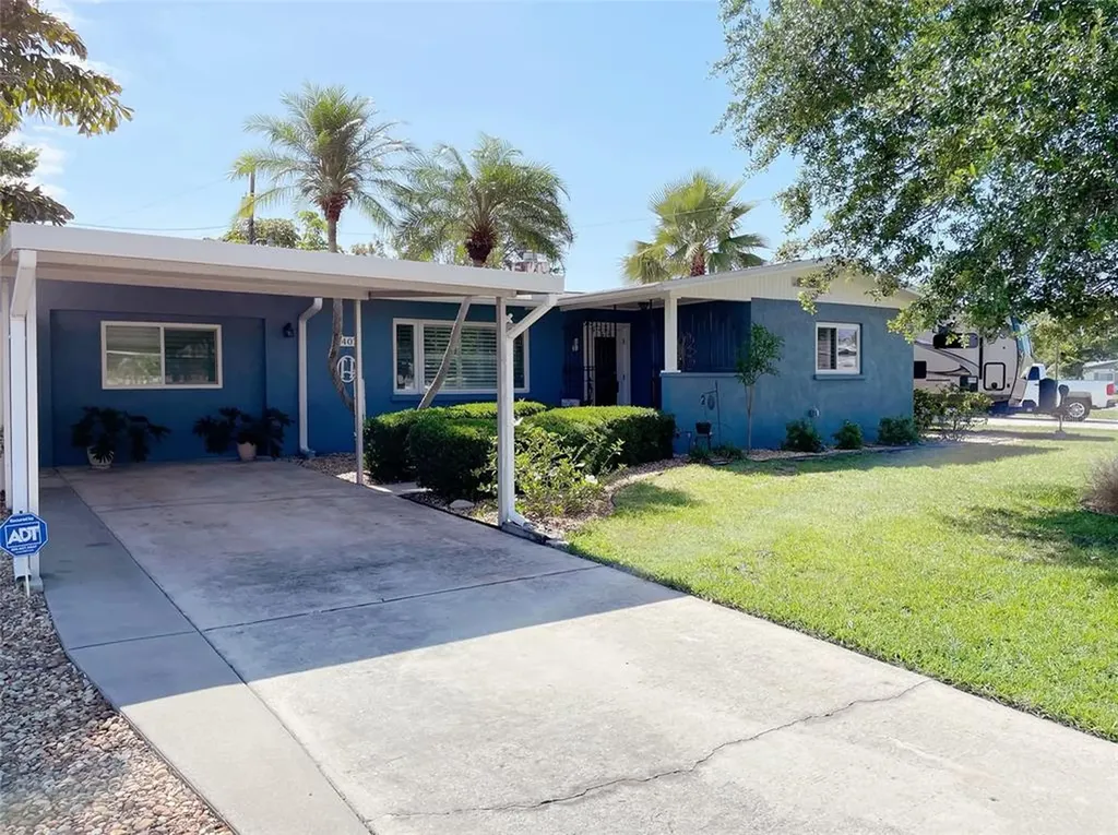 2407 33rd Street W Bradenton FL 34205