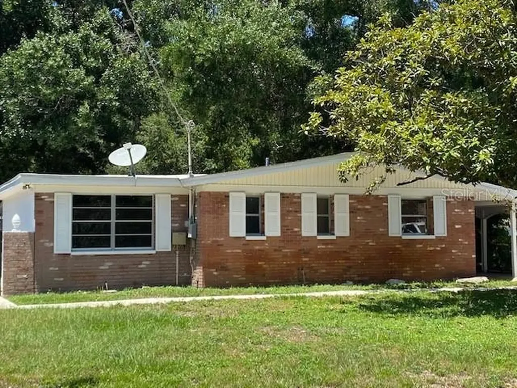 2901 W Henry Avenue Tampa FL 33614