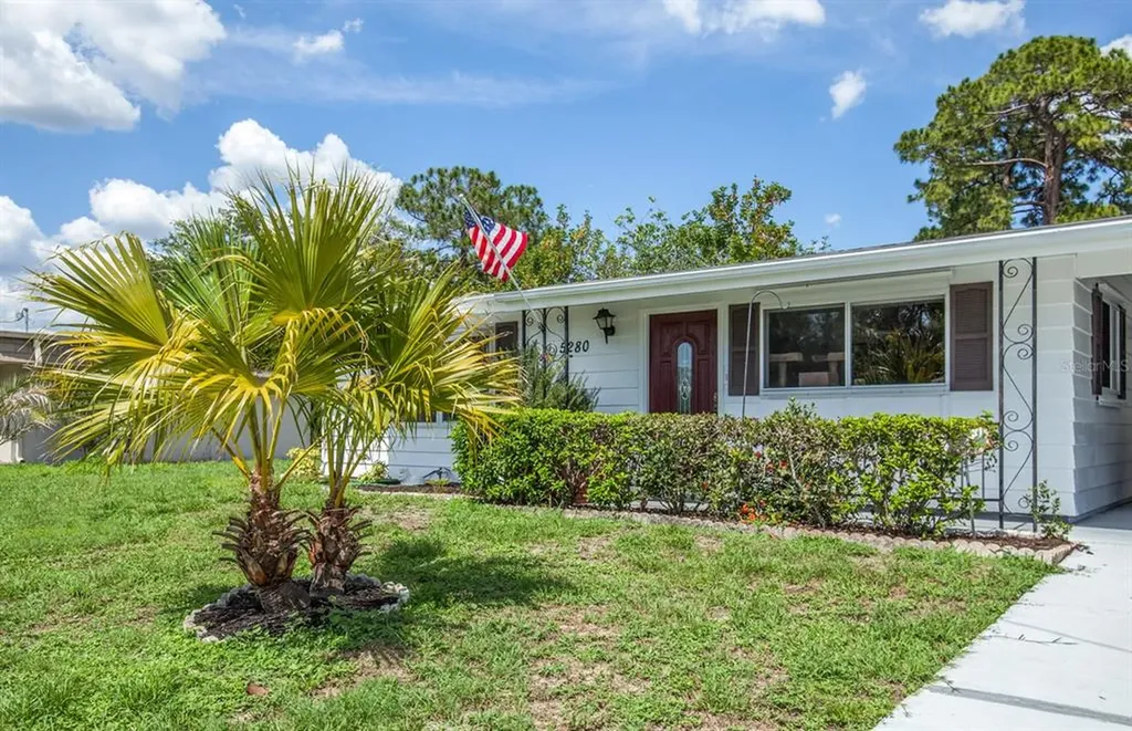 5280 Grobe Street North Port FL 34287