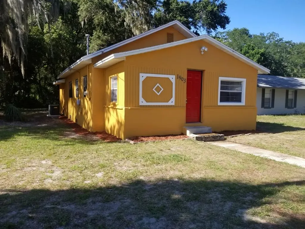 1903 Virginia Avenue Eustis FL 32726