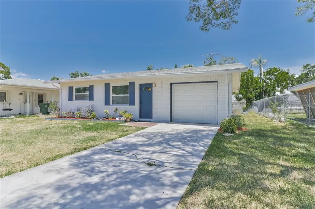 2211 21st Street W Bradenton FL 34205
