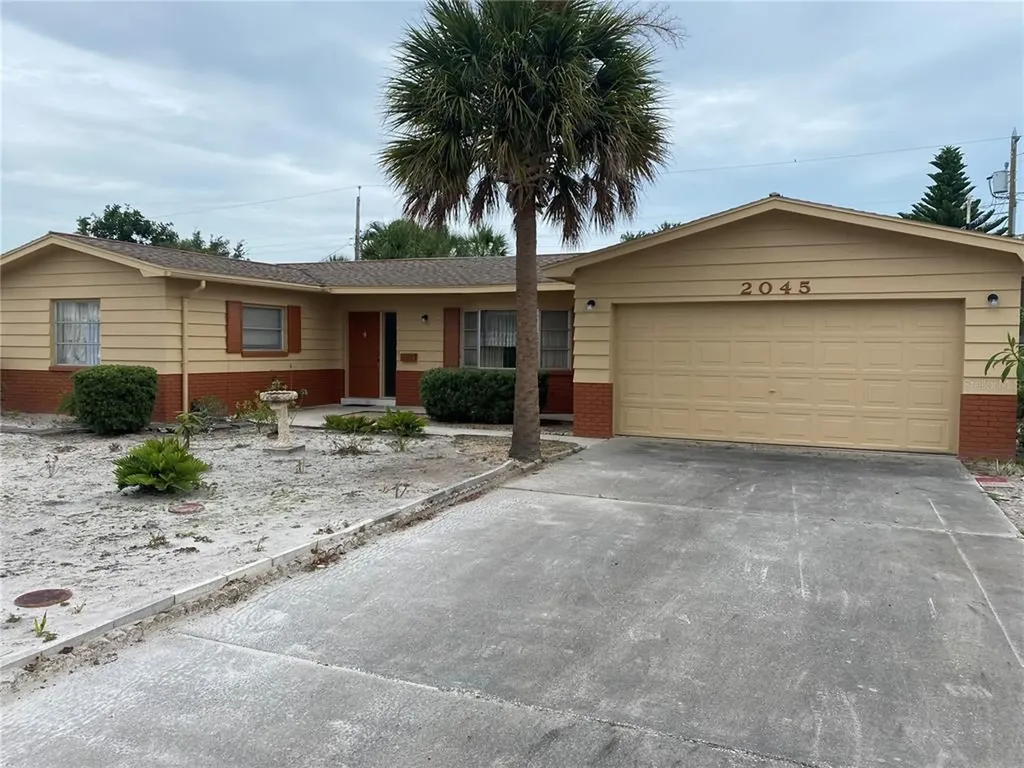 2045 Dolphin Boulevard S St Petersburg FL 33707