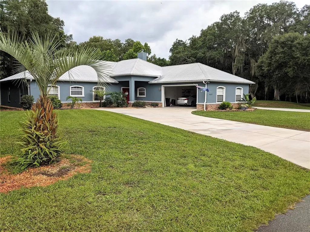 4839 Cr 309b Lake Panasoffkee FL 33538