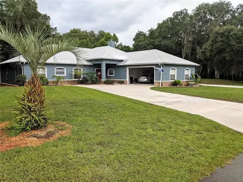4839 Cr 309b Lake Panasoffkee FL 33538