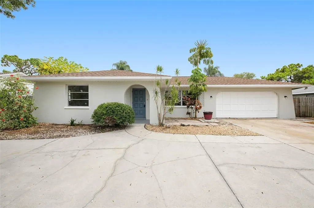 4111 23rd Avenue W Bradenton FL 34205