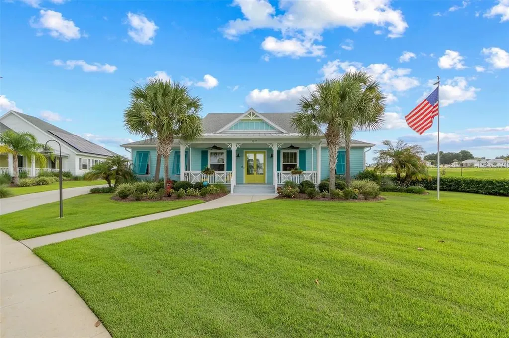 1207 Fiesta Key Circle Lady Lake FL 32159