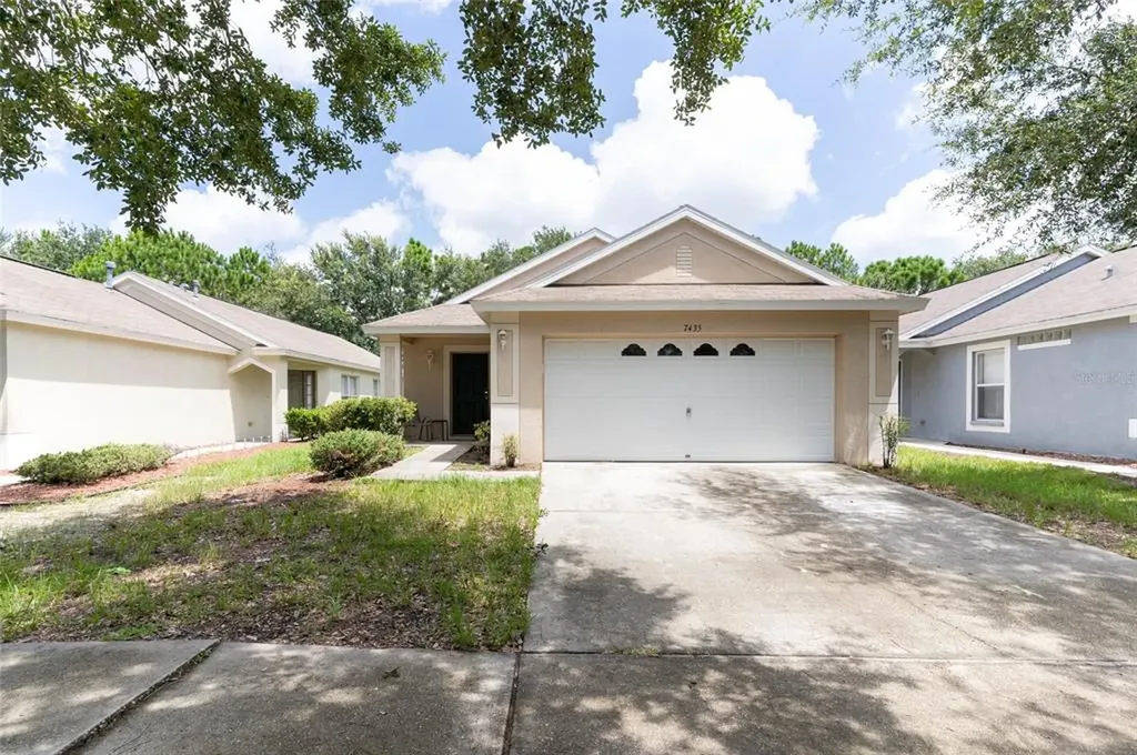 7435 Oxford Garden Circle Apollo Beach FL 33572